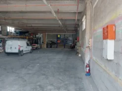 #18407 Complesso commerciale composto da capannoni, tettoie ed un edificio con uffici ed abitazione