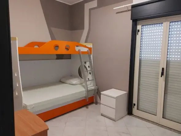 #18407 Complesso commerciale composto da capannoni, tettoie ed un edificio con uffici ed abitazione