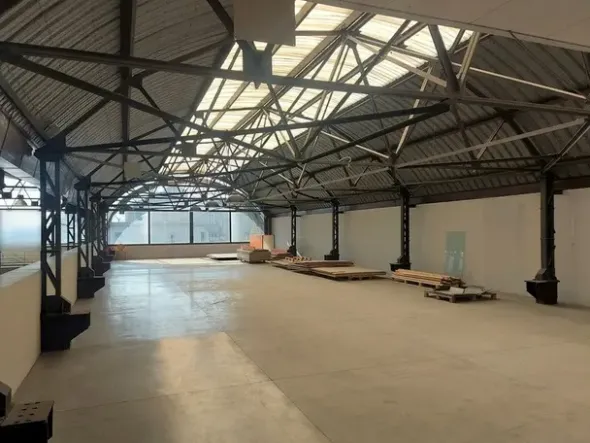 #18298 Complesso commerciale/logistico con area esterna