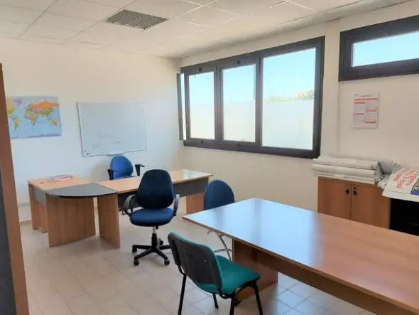 #10550 Complesso con uffici, magazzini, tettoie e piazzali