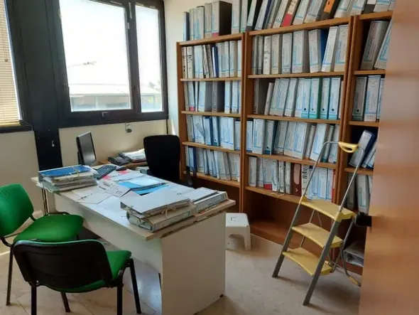 #10550 Complesso con uffici, magazzini, tettoie e piazzali