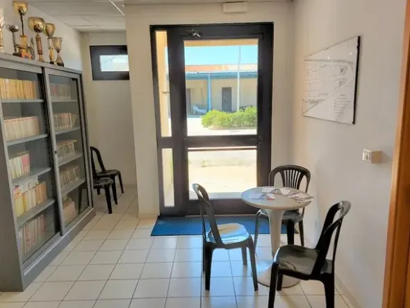 #10550 Complesso con uffici, magazzini, tettoie e piazzali