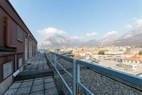 #15091 Complesso direzionale con area di pertinenza esclusiva