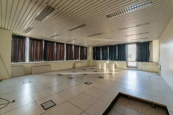 #15091 Complesso direzionale con area di pertinenza esclusiva