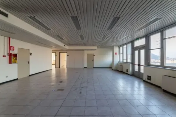 #15091 Complesso direzionale con area di pertinenza esclusiva