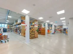 #21012 Complesso immobiliare con supermercato, concessionaria, appartamenti e uffici