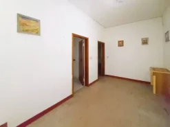 #21012 Complesso immobiliare con supermercato, concessionaria, appartamenti e uffici
