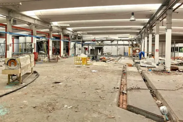 #23992 Complesso industriale con ampio piazzale