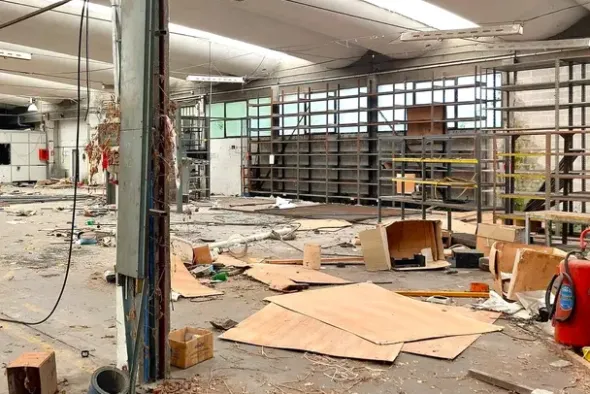 #23992 Complesso industriale con ampio piazzale