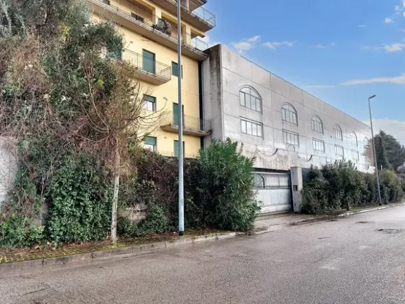 #21015 Complesso industriale con opificio ed uffici