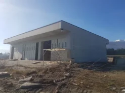 #9065 Complesso industriale con terreni edificabili ed agricoli