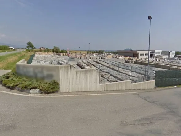 #9065 Complesso industriale con terreni edificabili ed agricoli