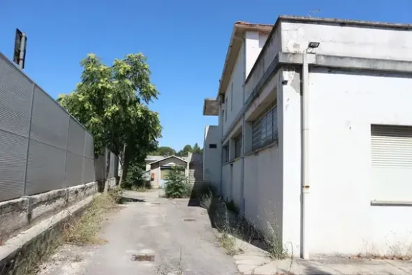 #18393 Complesso industriale in terreno ulteriormente edificabile