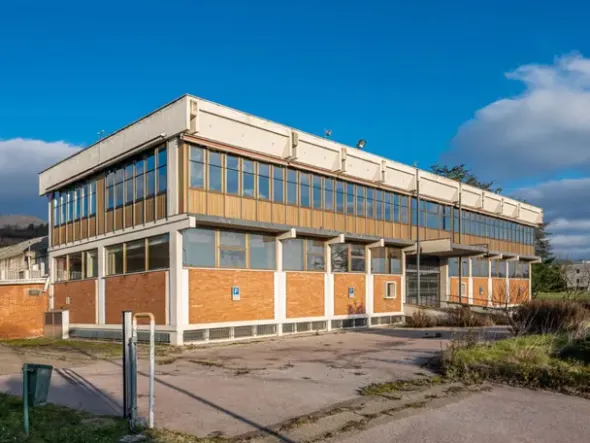 #2537501 Complesso industriale versatile ad Arezzo in posizione strategica