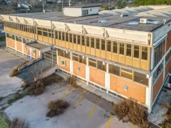 #2537501 Complesso industriale versatile ad Arezzo in posizione strategica