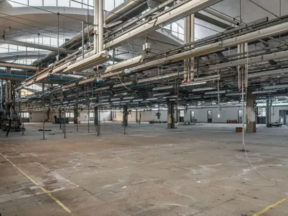 #2537501 Complesso industriale versatile ad Arezzo in posizione strategica