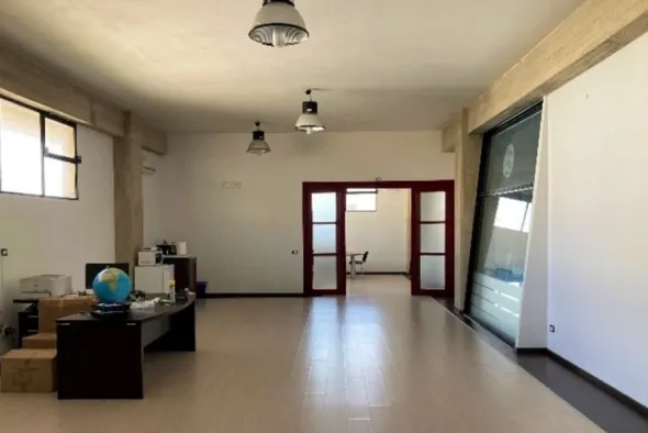 #14917 Complesso produttivo con uffici e cortile
