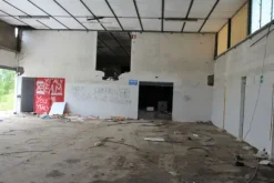 #21076 Complesso rurale con capannoni da ristrutturare