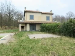 #10131 Complesso turistico-residenziale-sportivo con villini e terreni