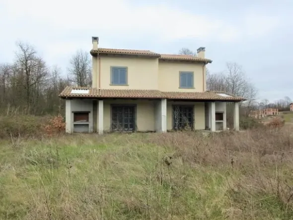 #10131 Complesso turistico-residenziale-sportivo con villini e terreni