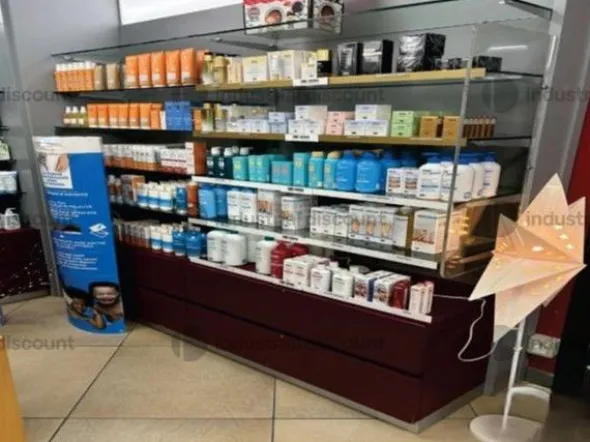2#8901 Componenti arredo e attrezzature informatiche