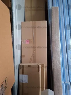 8#9482 Composizione boiserie e armadio