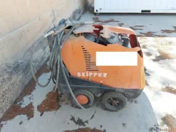 1#8058 Compressore fini Advanced e casseformi per cemento