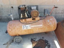 1#8058 Compressore fini Advanced e casseformi per cemento