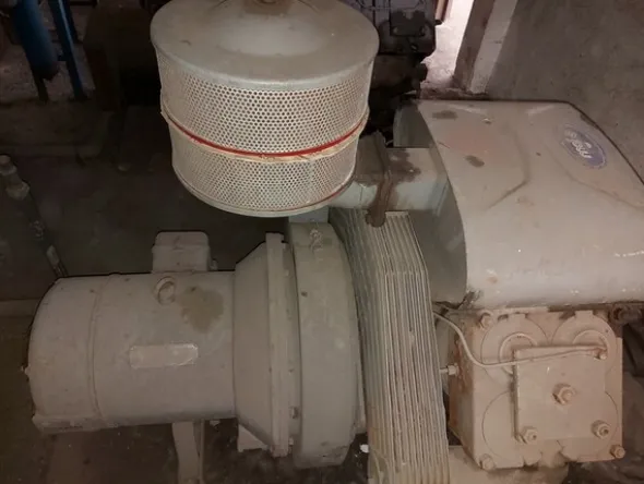 6#6341 Compressori Atlas e a vite