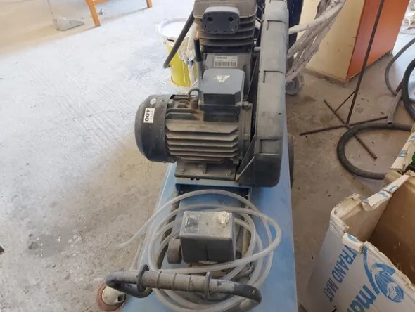 15#7203 Compressori e attrezzatura officina verniciatura