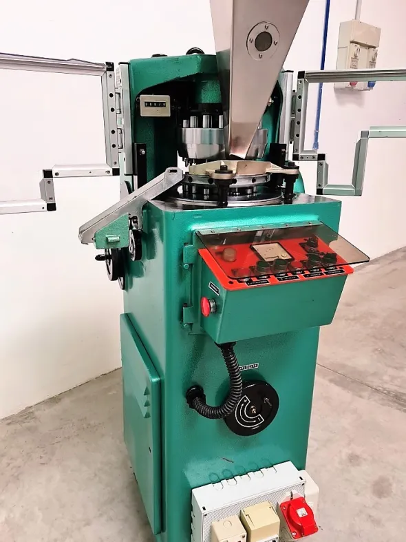 COMPRIMITRICE ROTATIVA – RONCHI MOD. AM 13/15 (COM-34)