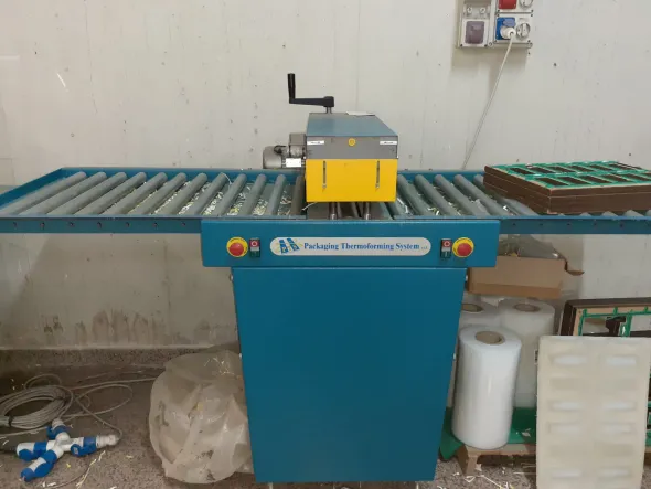 CONFEZIONATRICE CS535 + FUSTELLATRICE A RULLI F670