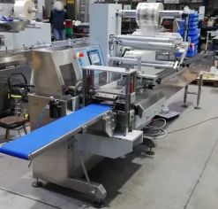 CONFEZIONATRICE ORIZZONTALE MOD. BP500 INOX