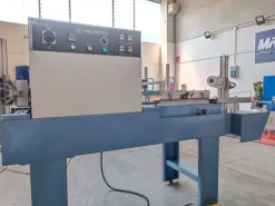 Confezionatrice semiautomatica termoretraibile