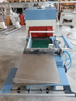 Confezionatrice semiautomatica termoretraibile