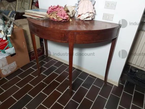 44#8837 Consolle in legno di noce