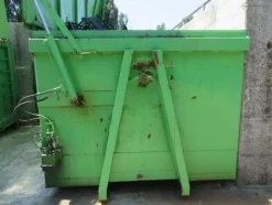 2084#3561 Container