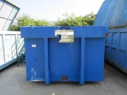 2016#3561 Container a cielo aperto