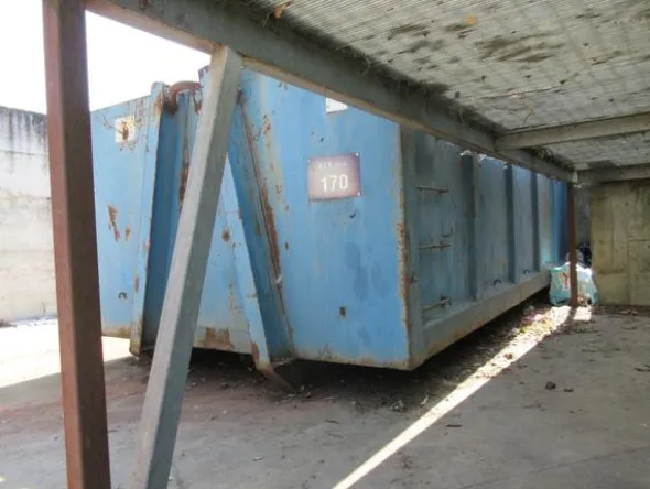 2117#3561 Container a cielo aperto Longo