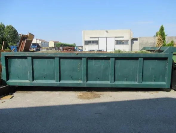 2073#3561 Container a cielo aperto Longo