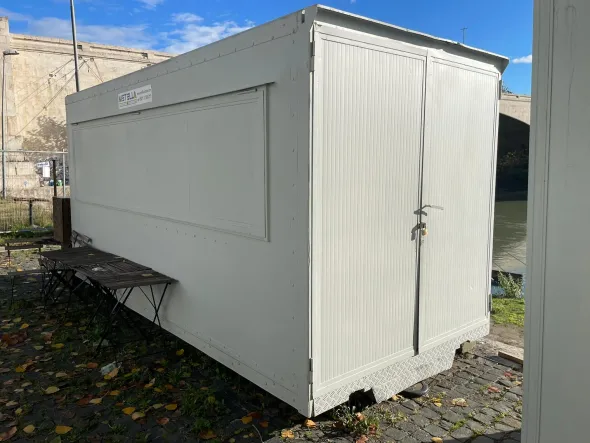 Container coibentati