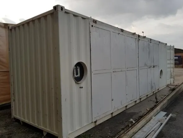 2#4125 Container con attrezzature
