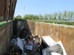 2053#3561 Container con coperchio