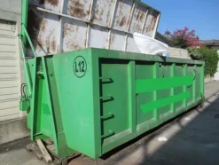 2156#3561 Container con coperchio