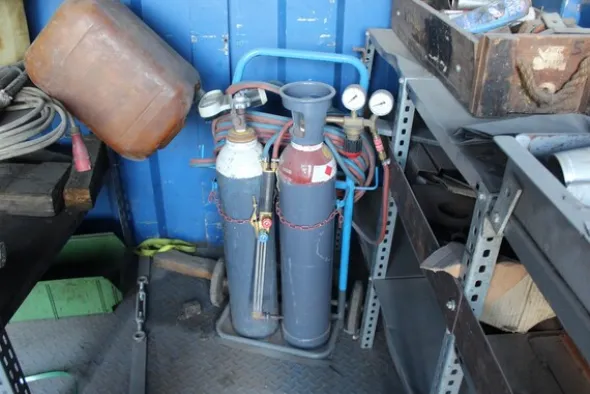2#7133 Container e attrezzatura