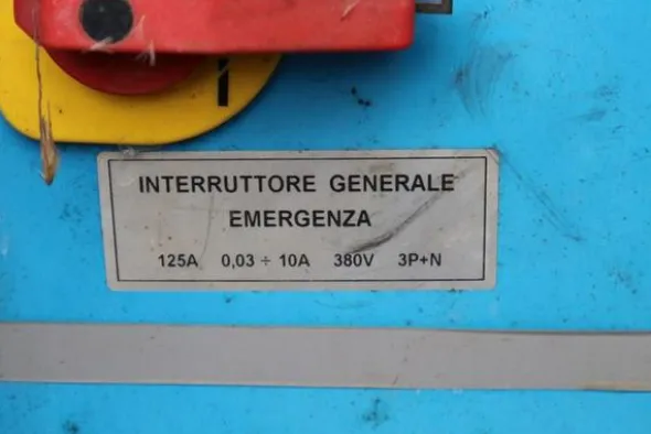 20154#4390 Container e quadri distribuzione