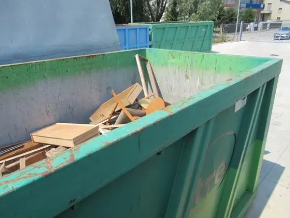 2130#3561 Container Locatelli Eurocontainers