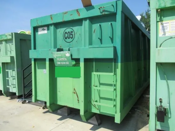 2034#3561 Container Locatelli Eurocontainers
