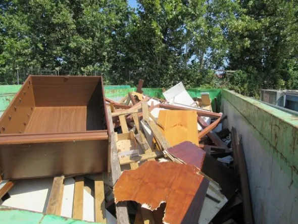 2121#3561 Container Locatelli Eurocontainers