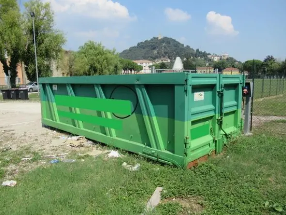 2096#3561 Container Locatelli Eurocontainers